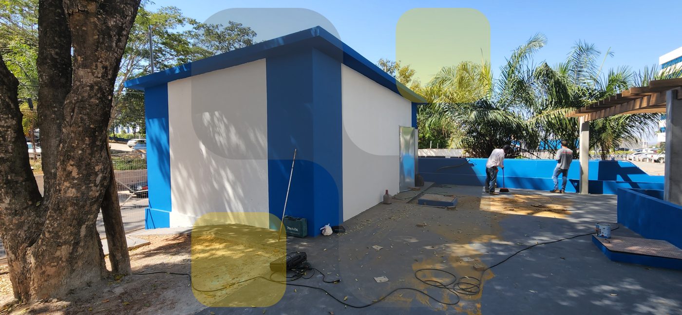 Cabine e área de convivência reformada